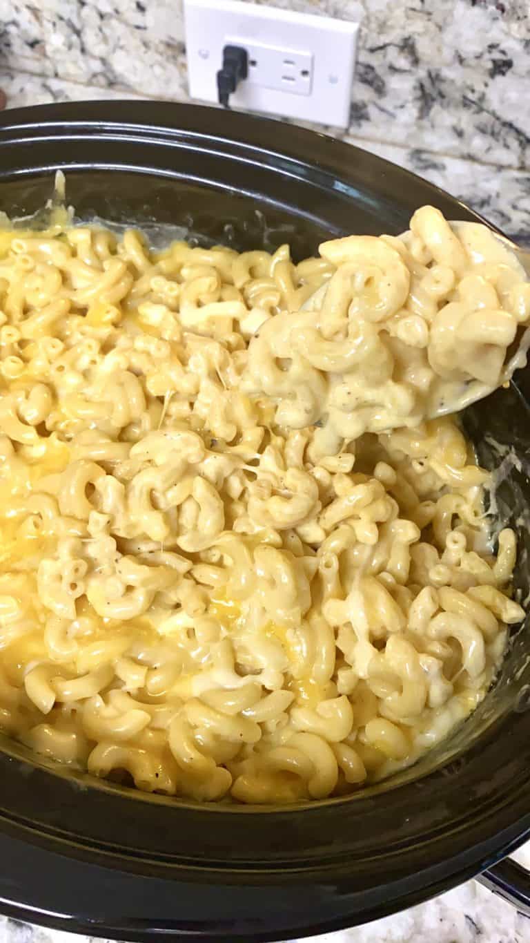 The BEST Crockpot Mac and Cheese Recipe
