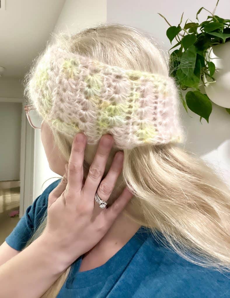 Oh My Fuzzy Stars: Free Crochet Ear Warmer Pattern. Make in any size using 3 strands of Mohair (or 1 strand DK weight and 1 strand of Mohair). 
